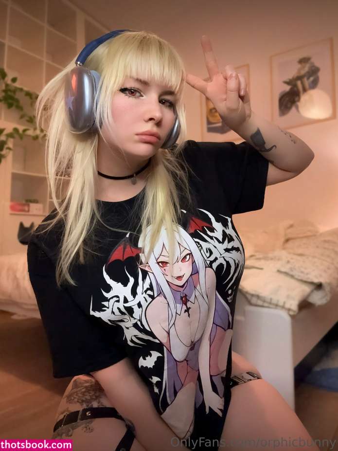 Monochromesan Photo #337