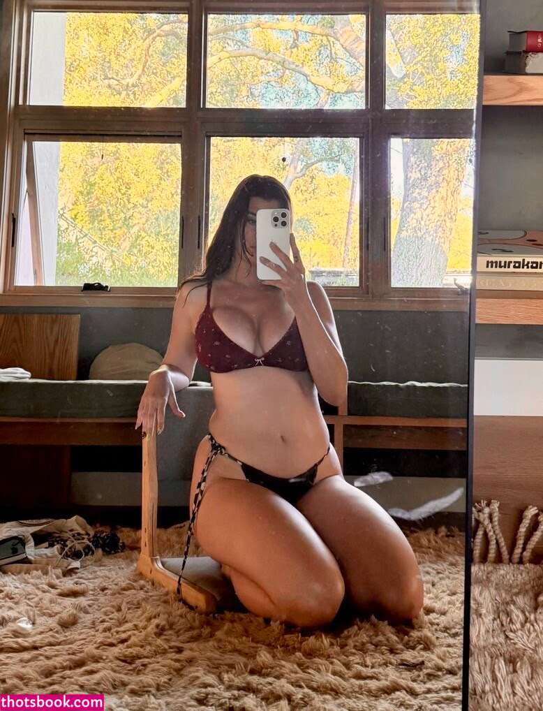 Sarah Mcdaniel Photo #126