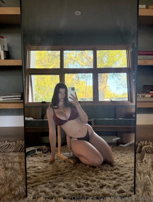 Sarah Mcdaniel Photo #127