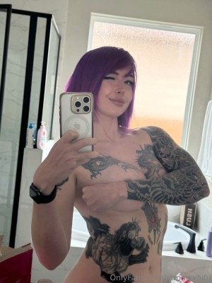 Strongwaifu Photo #227