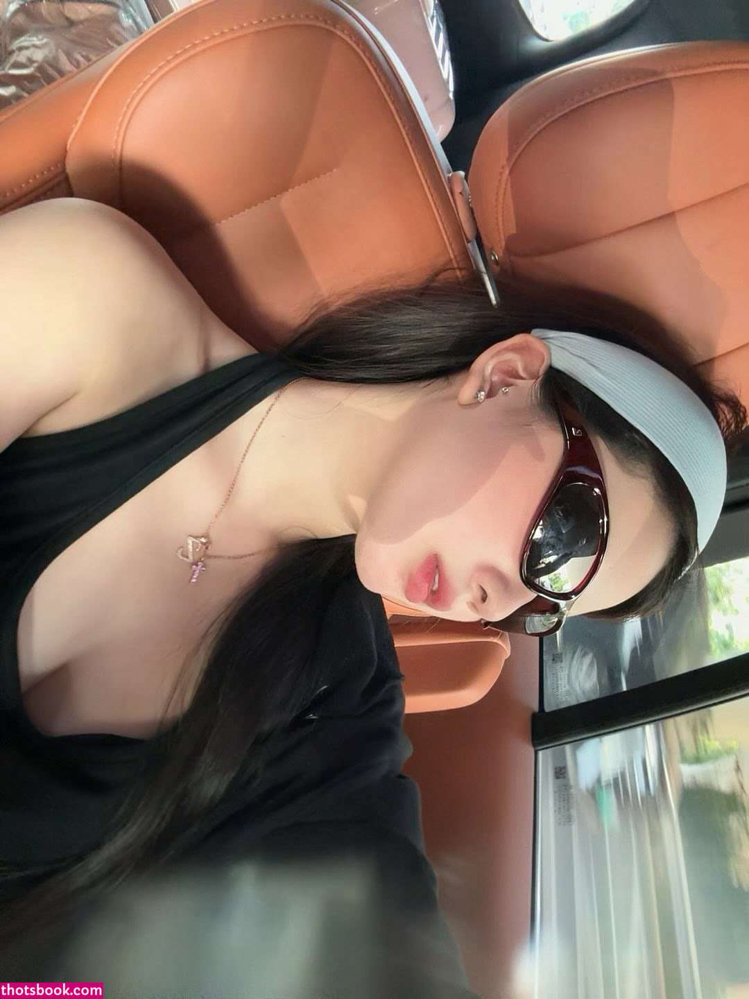 Laura Ziphora Photo #21