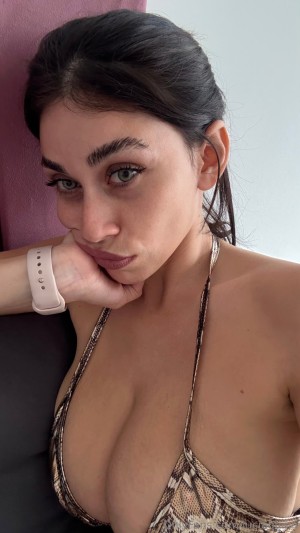 Lucia Quinn Photo #17