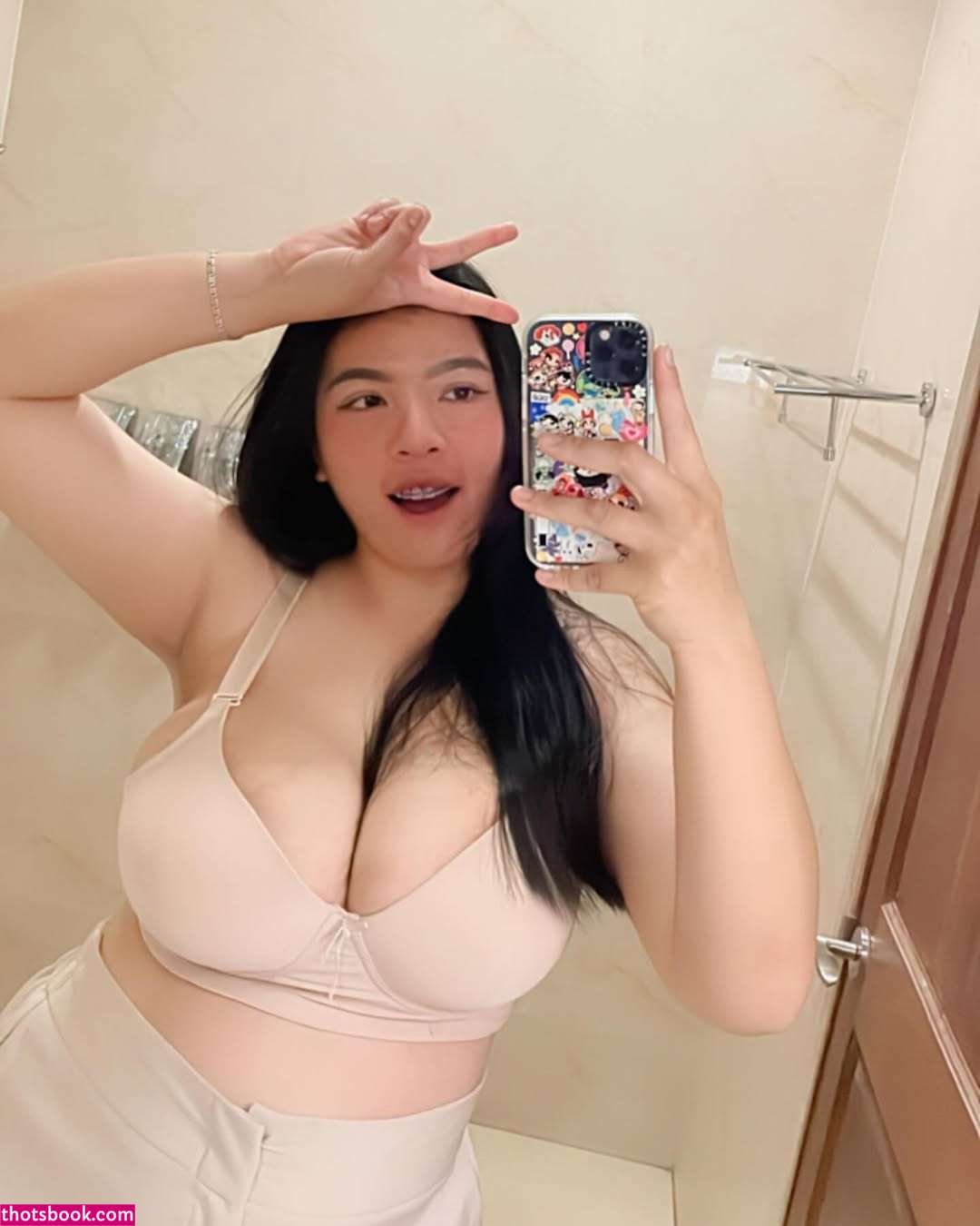 Duangkamon Mny Photo #30