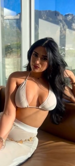 Nina Samuels Photo #30