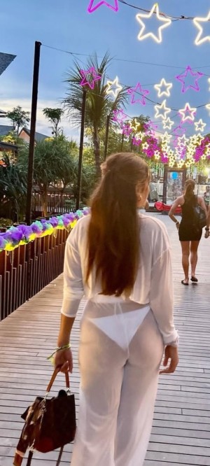 Nina Samuels Photo #36