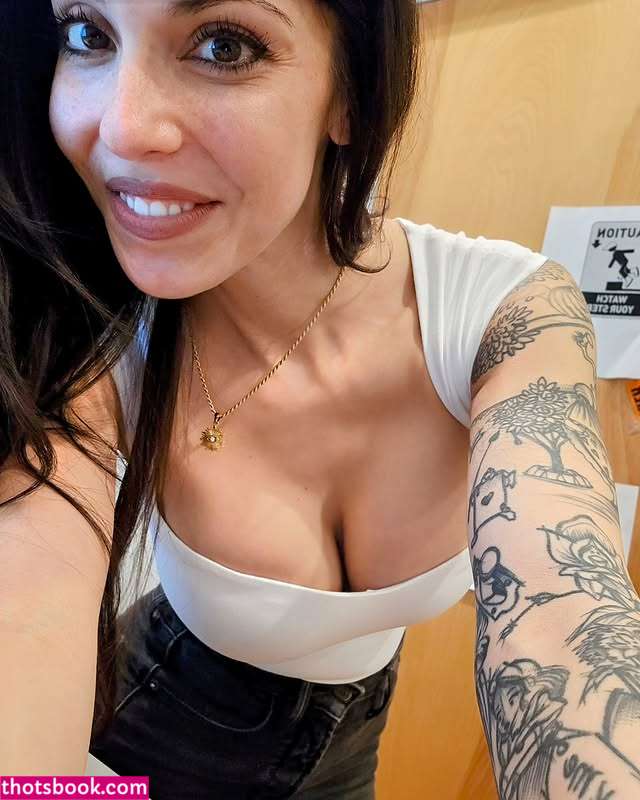 Thejewishmermaid Photo #11