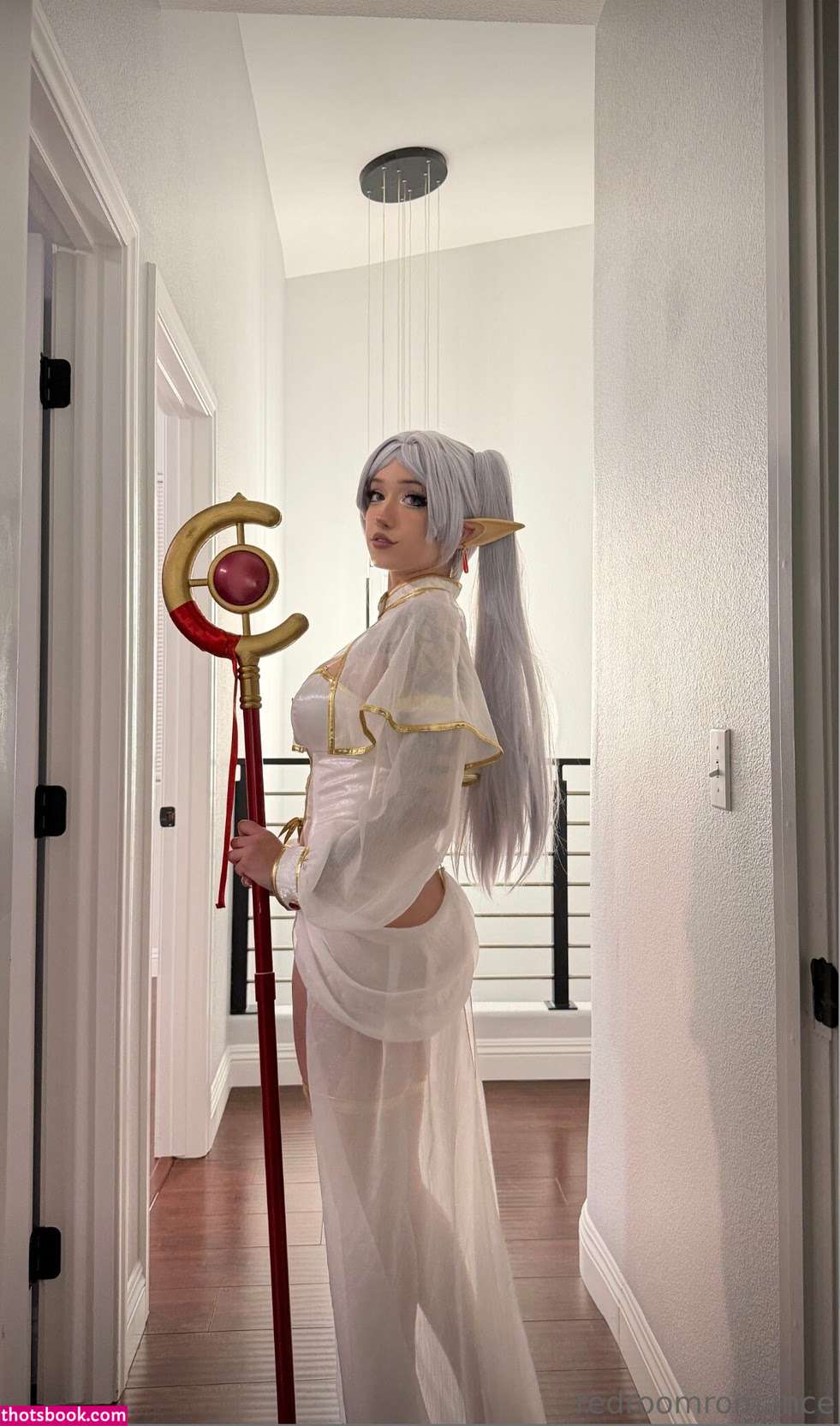 Redroomromance Photo #49