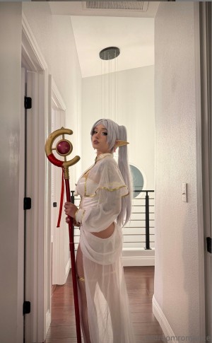 Redroomromance Photo #44