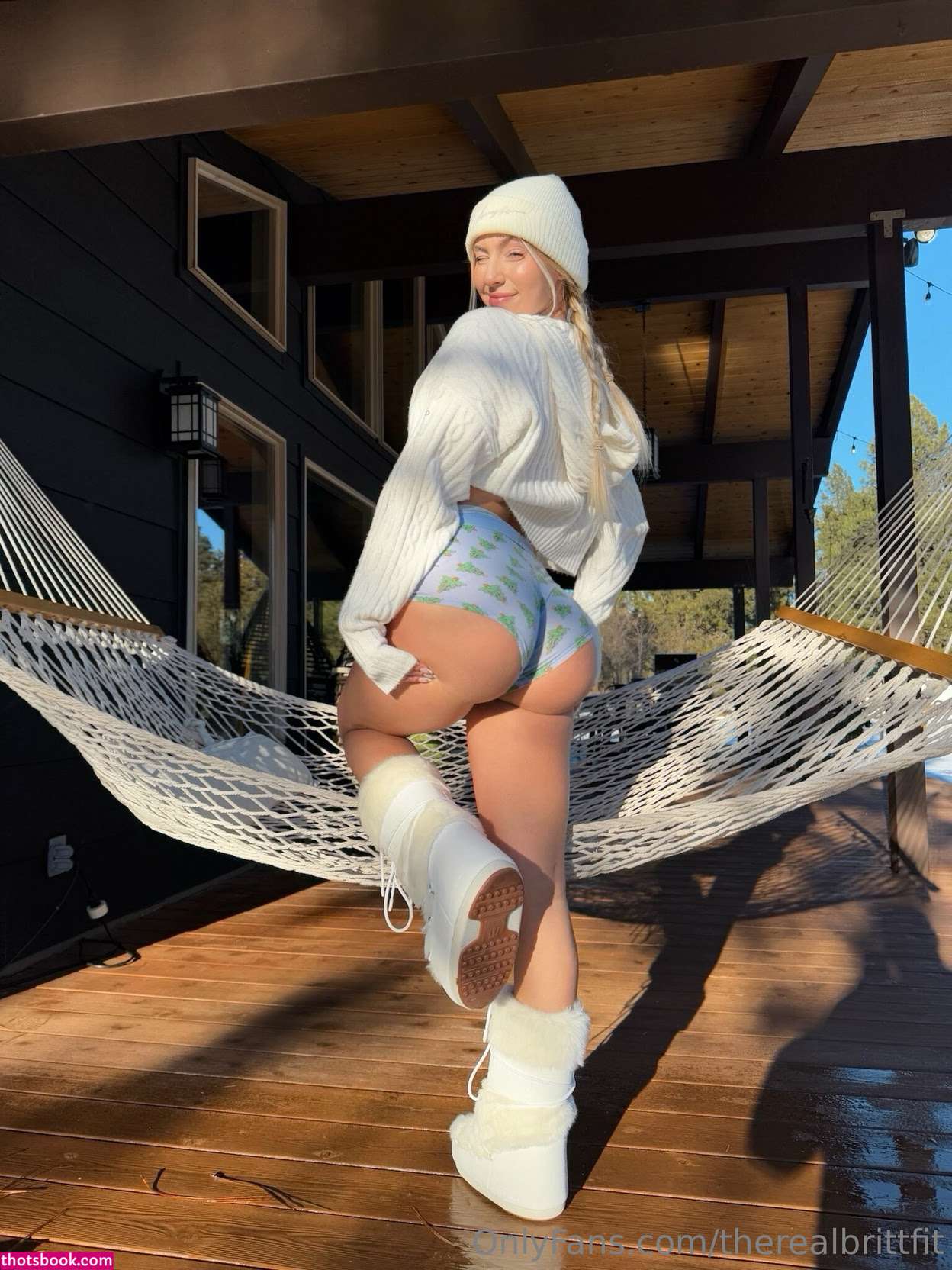 Therealbrittfit Photo #347