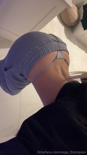 Vega Thompson Photo #432