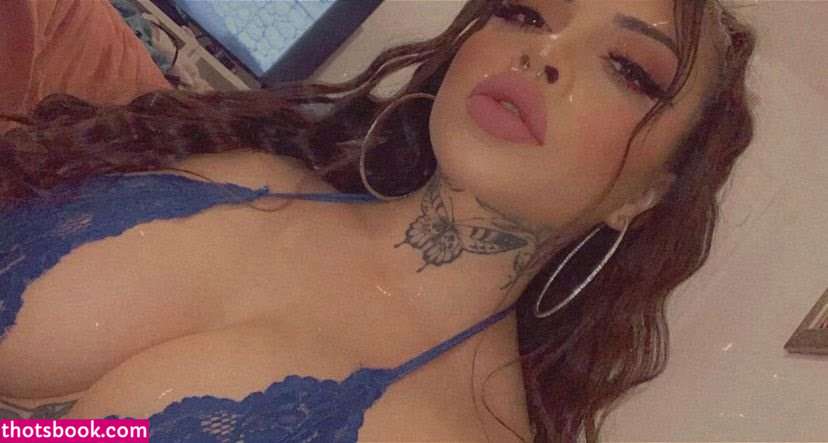 Izzyboo888 Photo #26