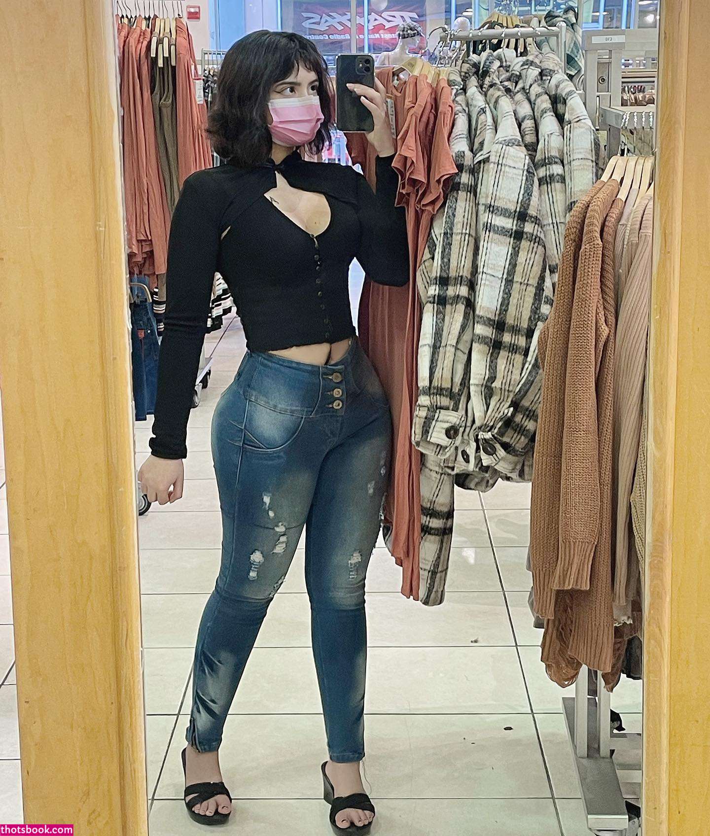 Roberta Gonzalez Photo #3