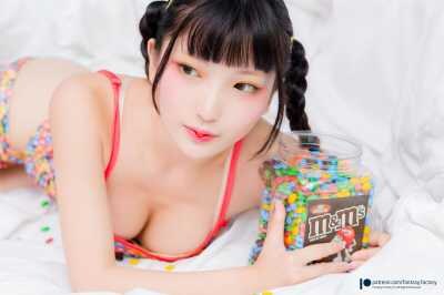 Zell Ching Photo #10