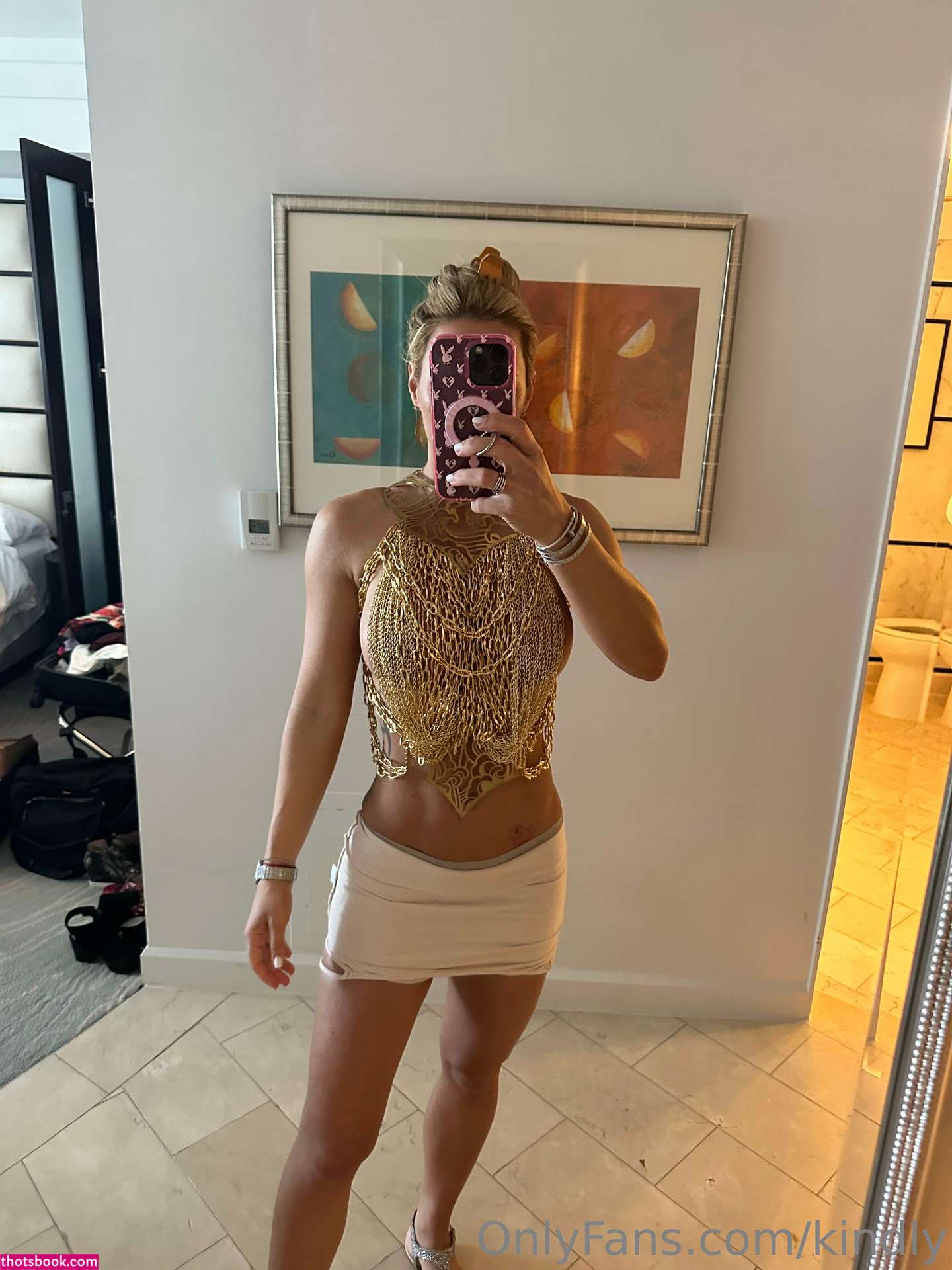 Kindly Myers Photo #100