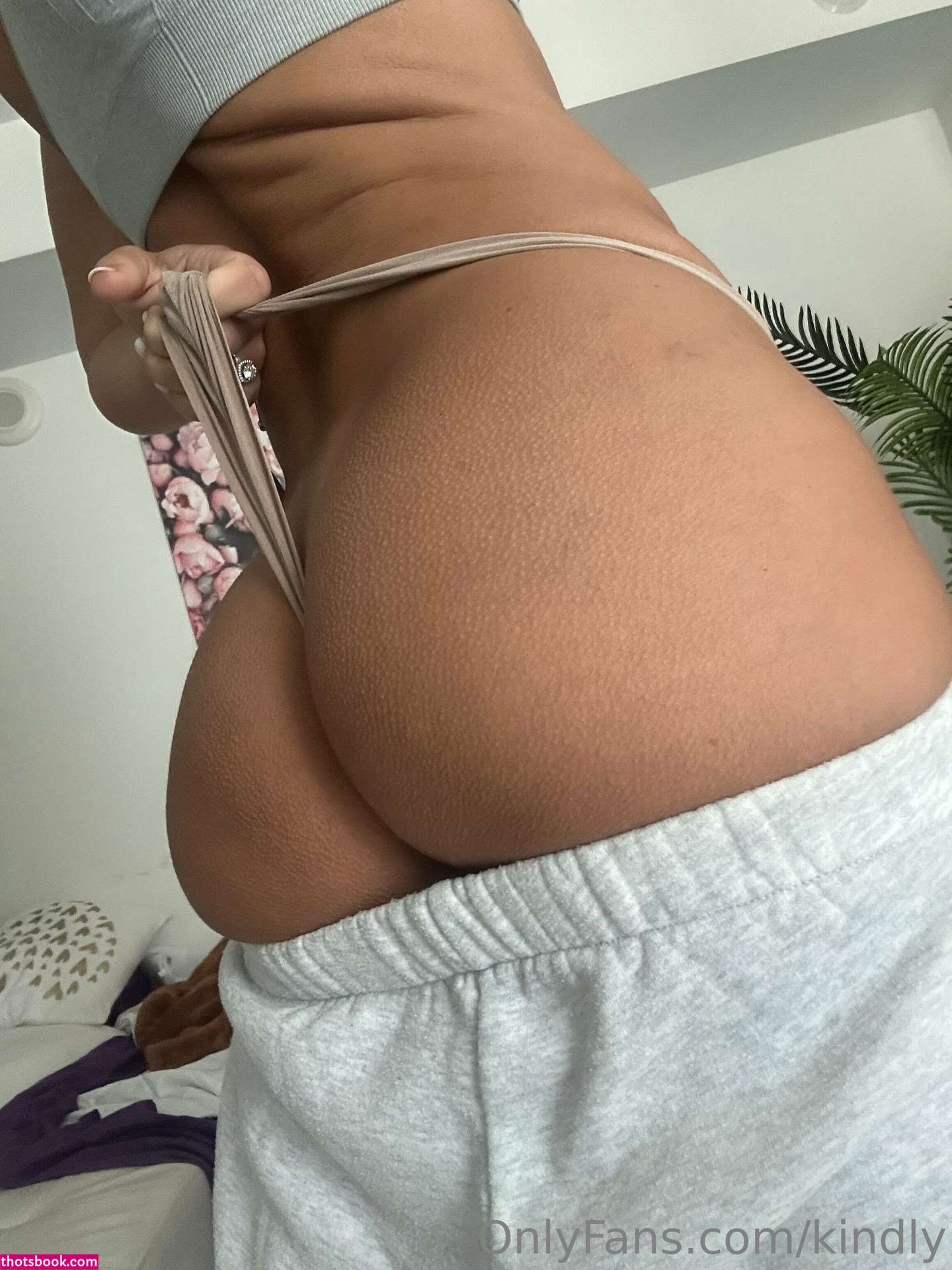 Kindly Myers Photo #114