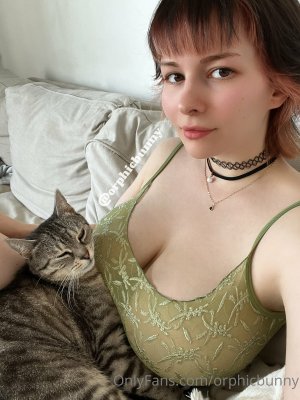 Monochromesan Photo #165