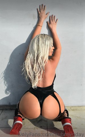 Aubrey Oday Photo #28