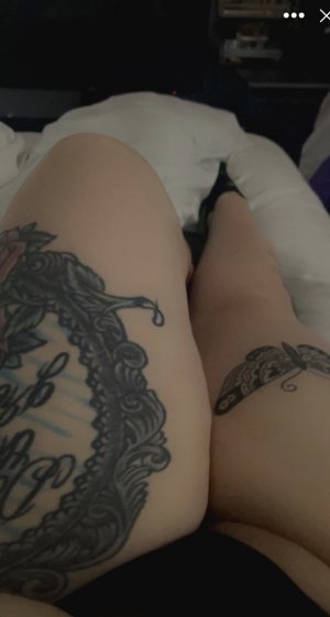 Taylor Housewifeswag Photo #62