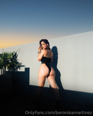 Beronika Martinez Photo #19