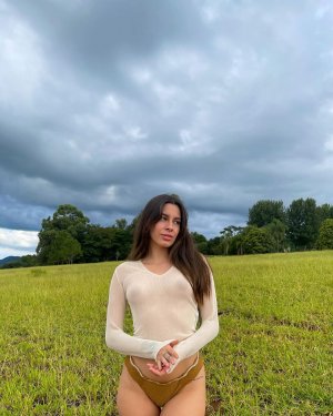 Fernanda Mota Farhat Photo #37