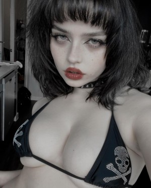 Queennephilim Photo #60