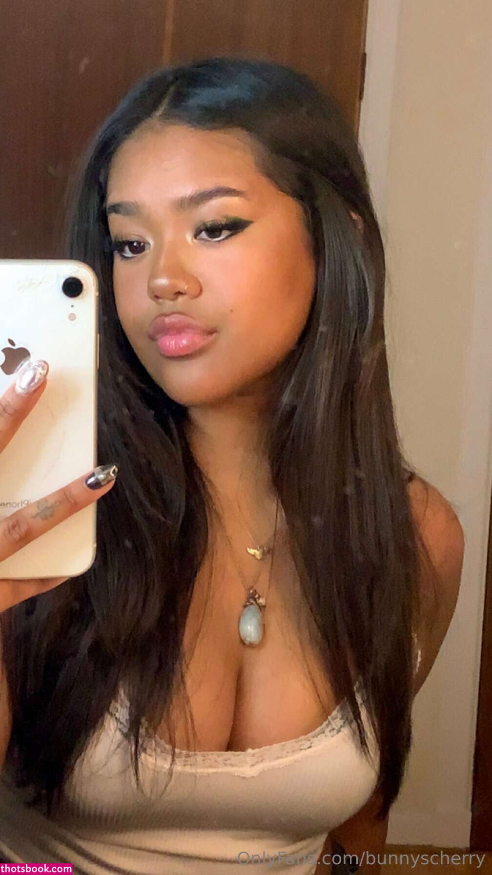 Bunnyscherry Photo #29