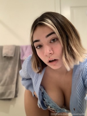 Trixievenus666 Photo #79