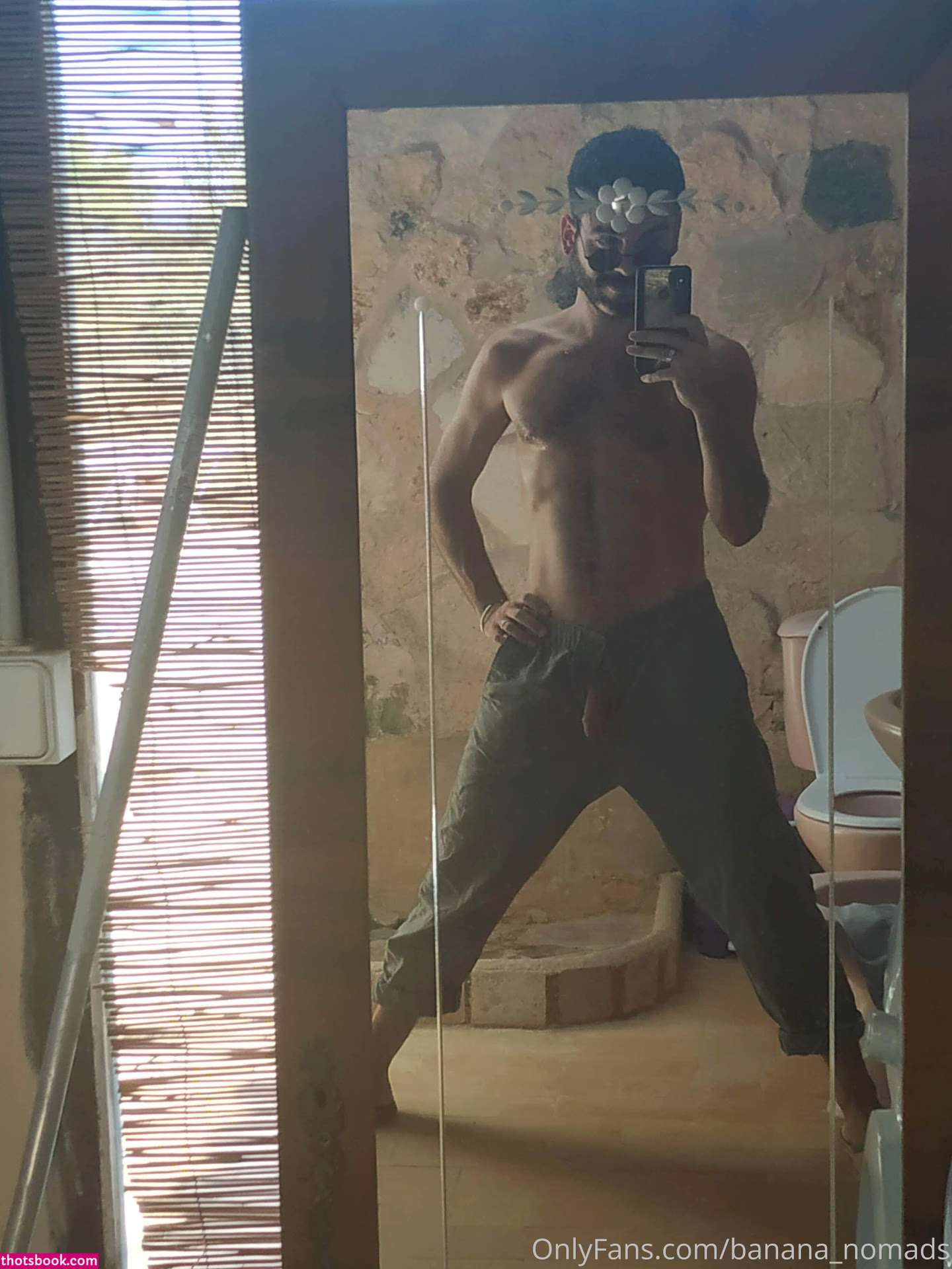 Banana Nomads Photo #30