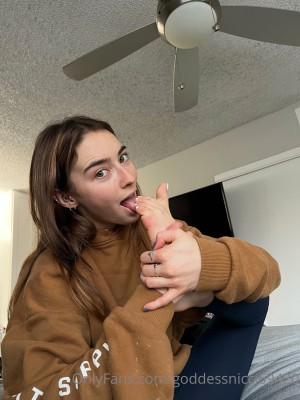 Goddessnicci69420 Photo #10