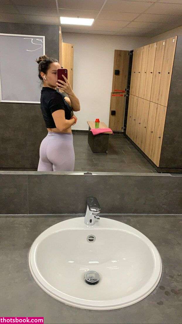 Laia Lopez Photo #40