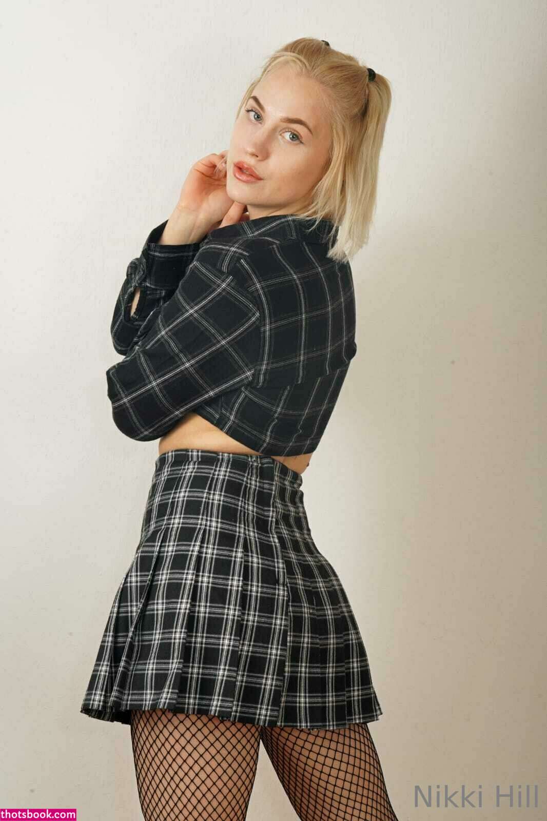 Nikki Hill Photo #15