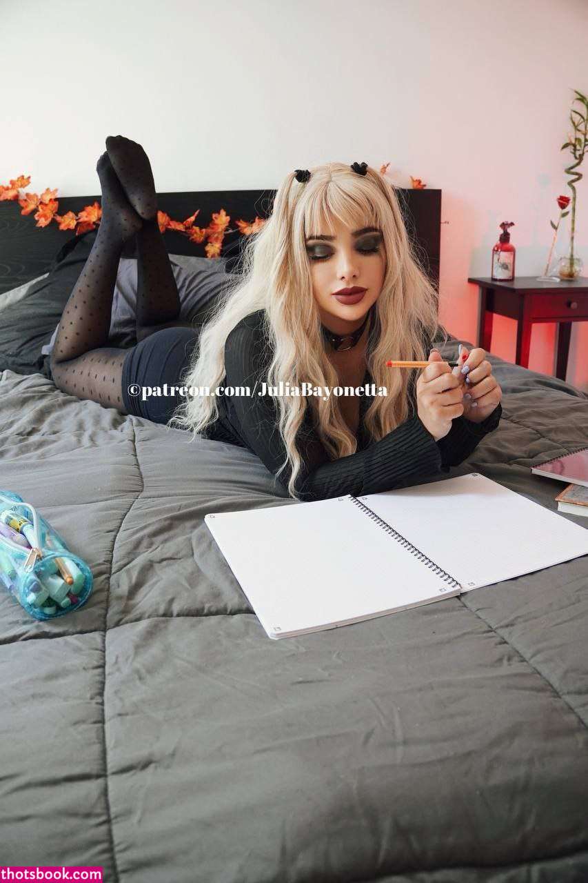 Julia Bayonetta Photo #4