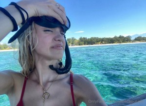 Mia Capucine Photo #7