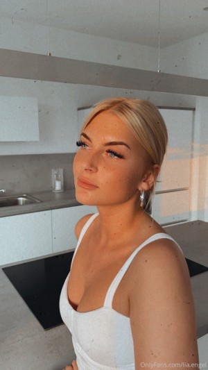 Lia Engel Photo #113