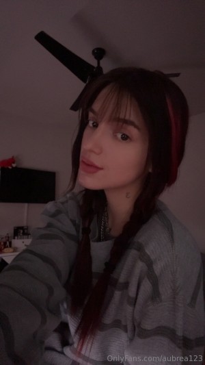 aubrea123 Photo #36