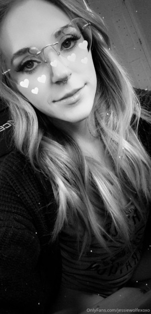 Jessiewolfexoxo Photo #7
