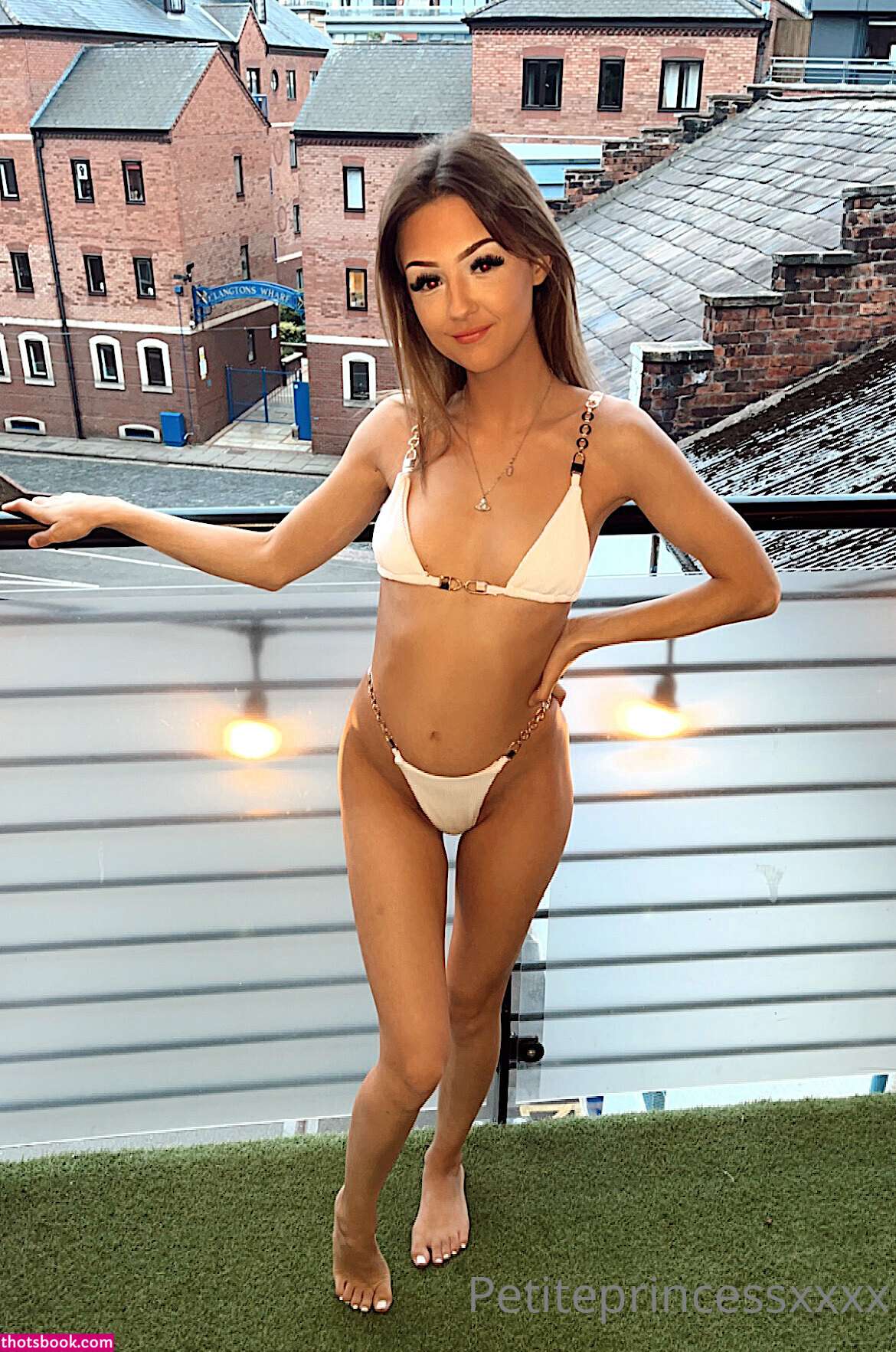 Soph Louise Photo #14