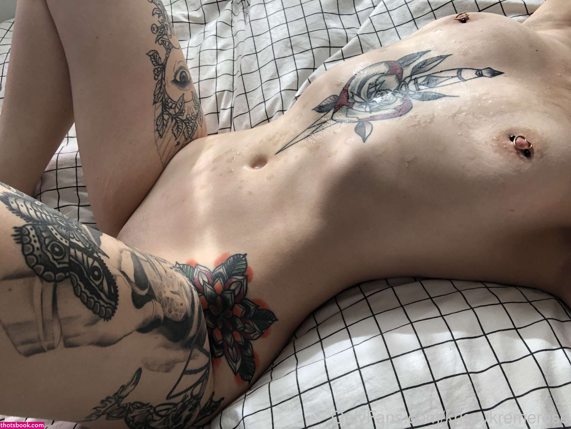 Krispykremerose Photo #88