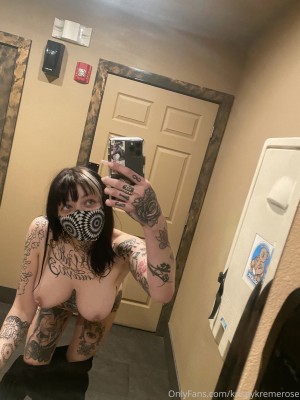 Krispykremerose Photo #172