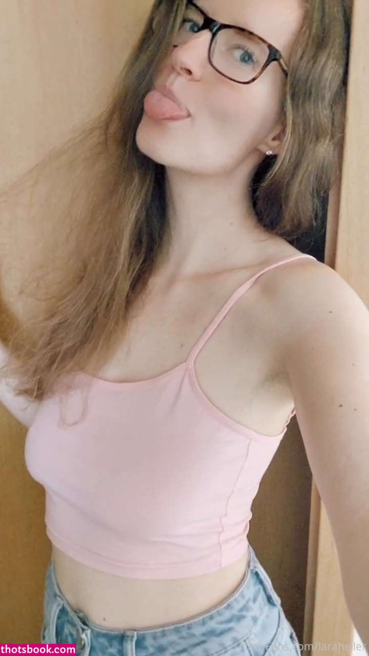 Laraheller Photo #41