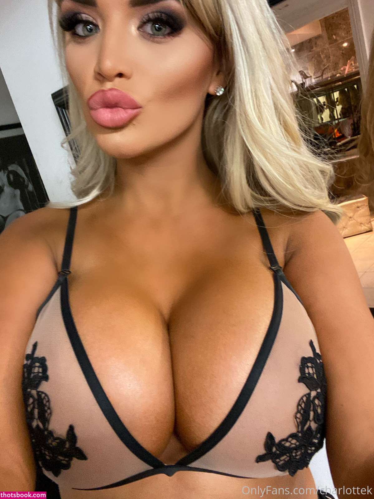 Charlottek Photo #18