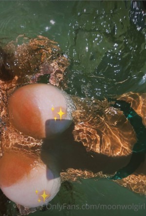 moonwolgirl Photo #14