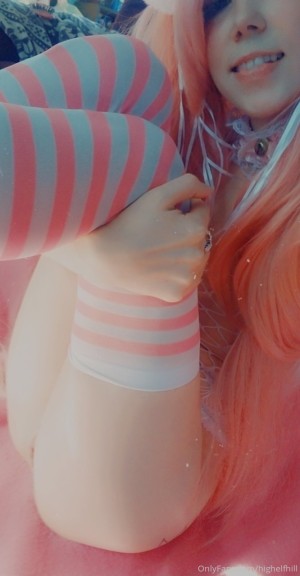 Hillary Highelfhill Photo #11