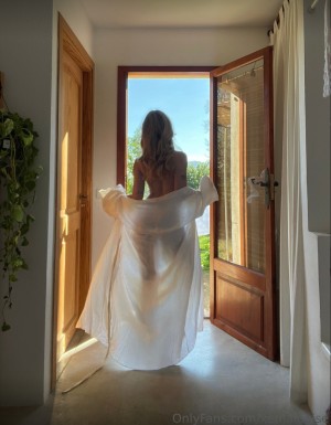 Ema Louise Photo #110