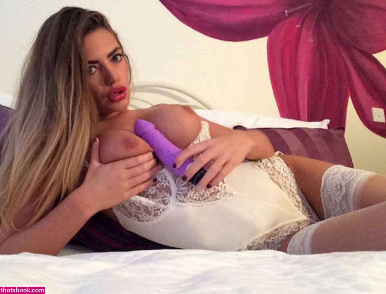 Megan Barton Hanson Photo #46