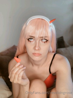 Revolvingrose Photo #9