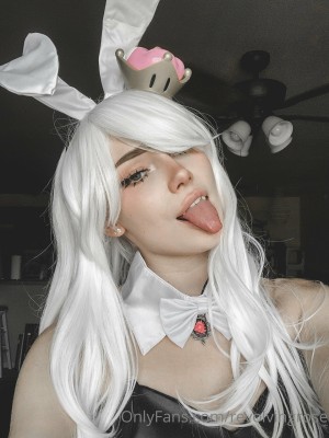 Revolvingrose Photo #19