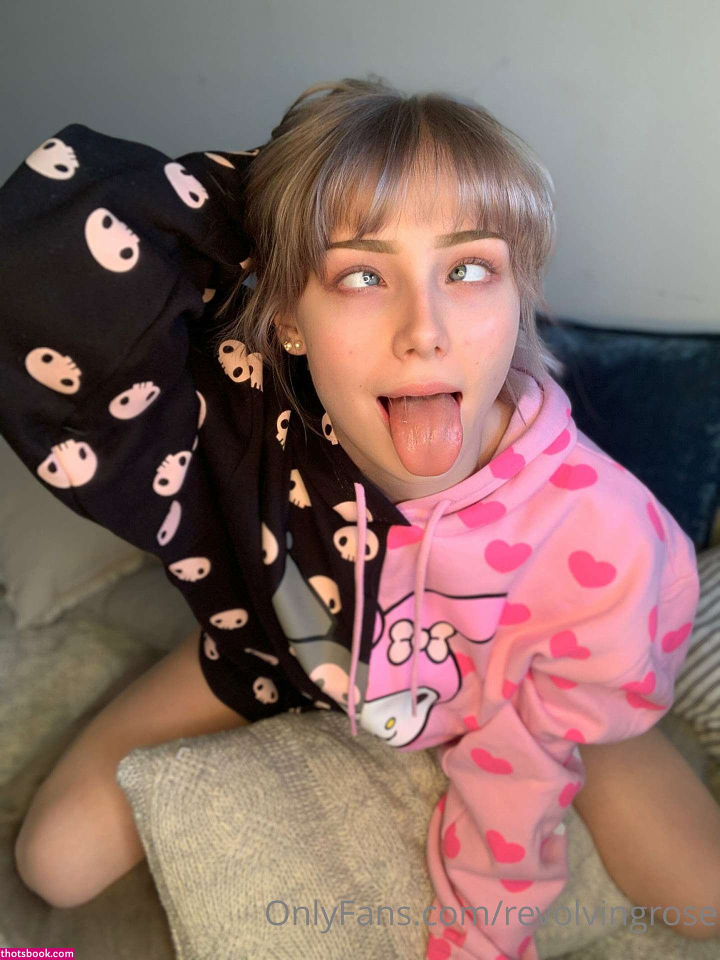 Revolvingrose Photo #142