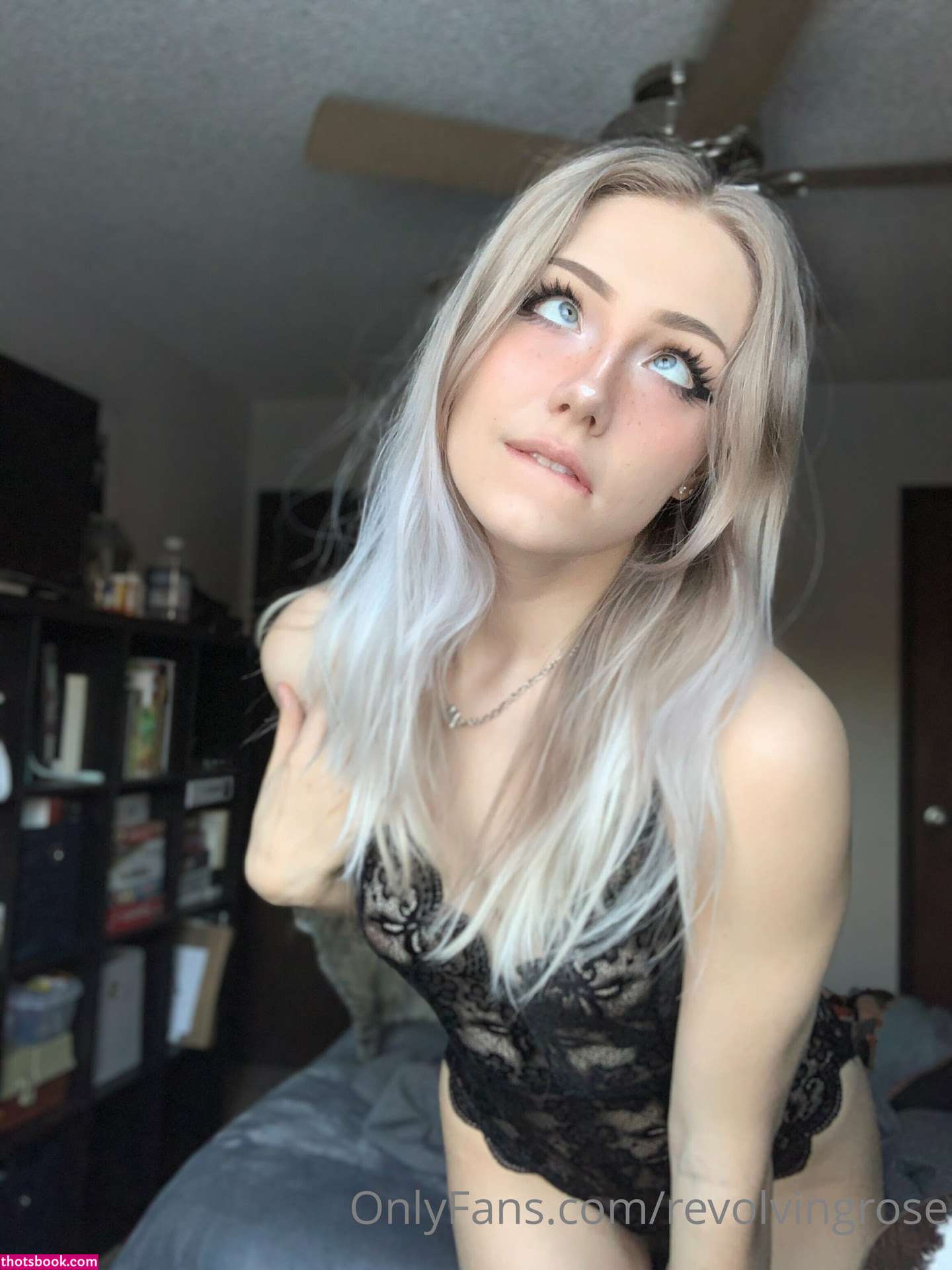 Revolvingrose Photo #184