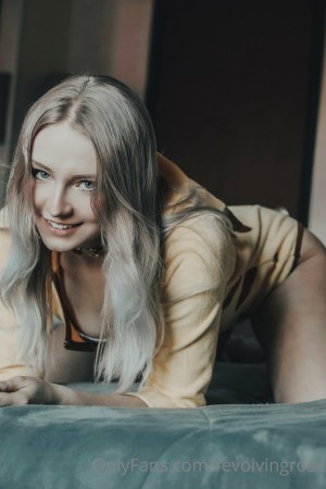 Revolvingrose Photo #210